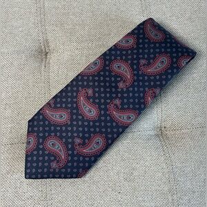 Graham Ashley Men’s Silk Tie Neck Tie Red & Blue Paisley Beautiful Print EUC